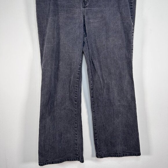 Gloria Vanderbilt FLARED Denim Jeans Women's 20W PERFECT FIT Black Casual - Picture 2 of 14